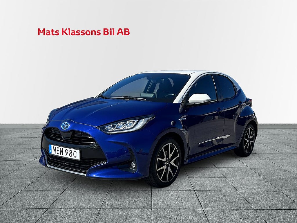 Toyota Yaris Hybrid 1.5 Style BiTone JBL-ljudsystem