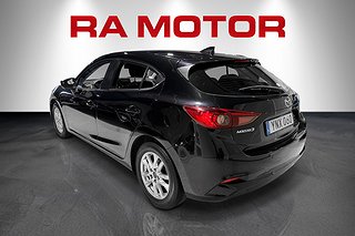 Halvkombi Mazda 3 7 av 21