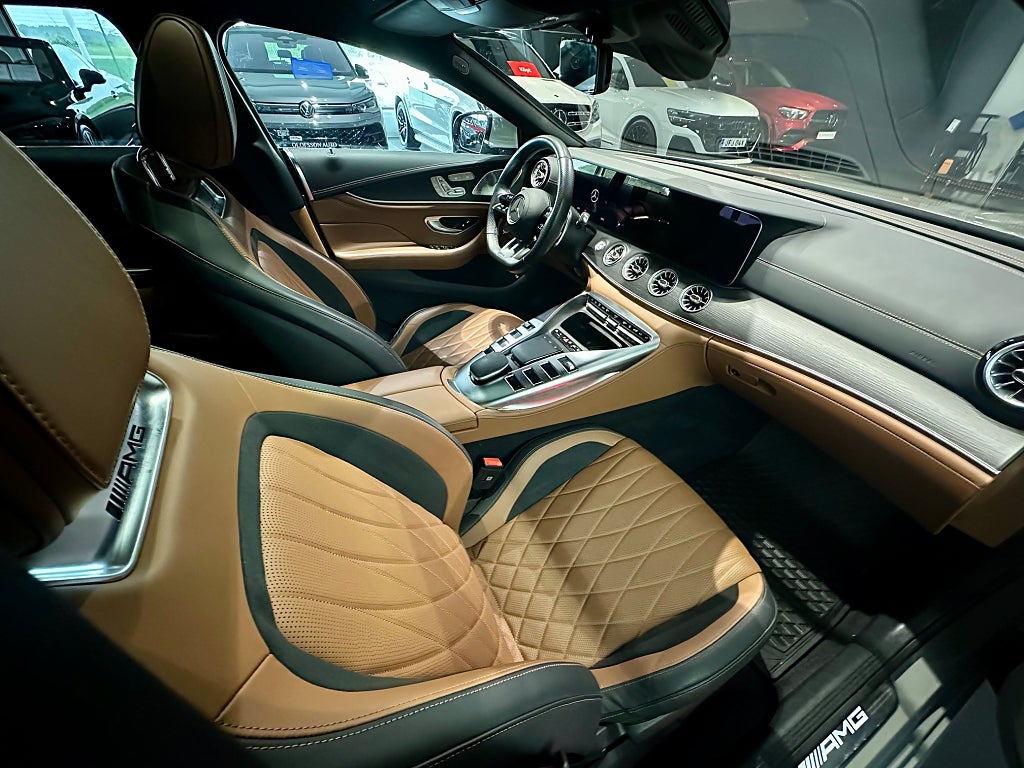 Mercedes-Benz AMG GT 4 43 4MATIC+ Krok Värmare - bild 21