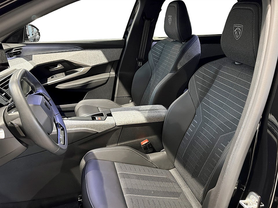 Bild på Peugeot 5008 GT Hybrid 145hk Aut 7-SITS BACKKAMERA CARPLAY KEYLESS