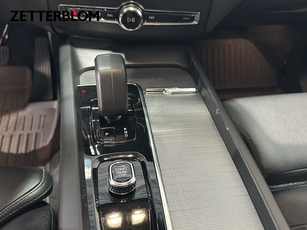 SUV Volvo XC60 14 av 21