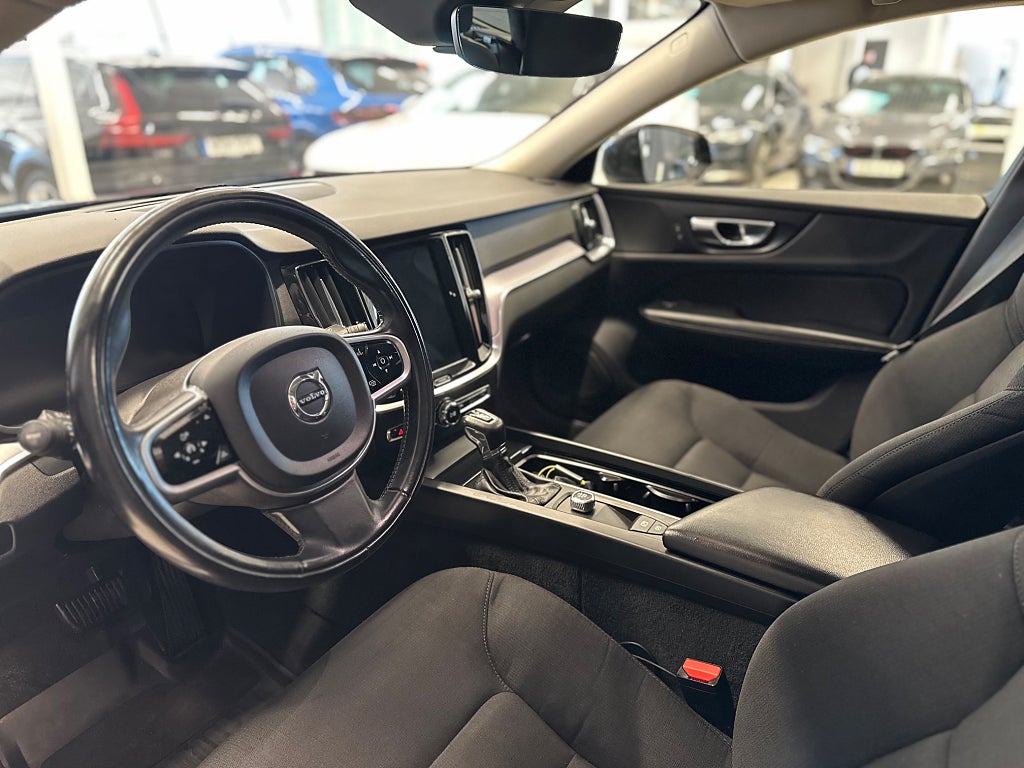 Volvo V60 Cross Country D4 AWD Momentum/Drag/Nav/Rattväme/D-Värmare