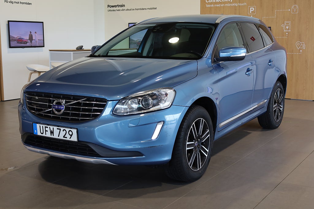 Volvo XC60 D4 AWD AUT Summum Navi Drag VOC Läder Rattvärme 