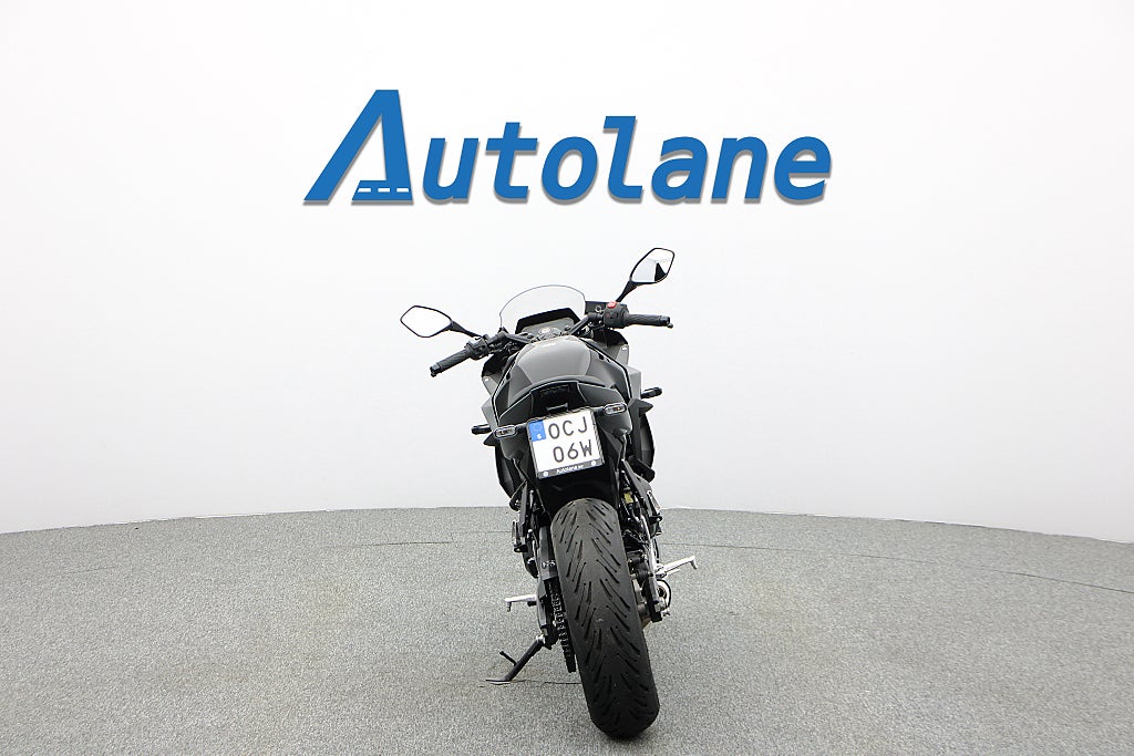 Suzuki GSX-8R *Nyservad Quickshifter