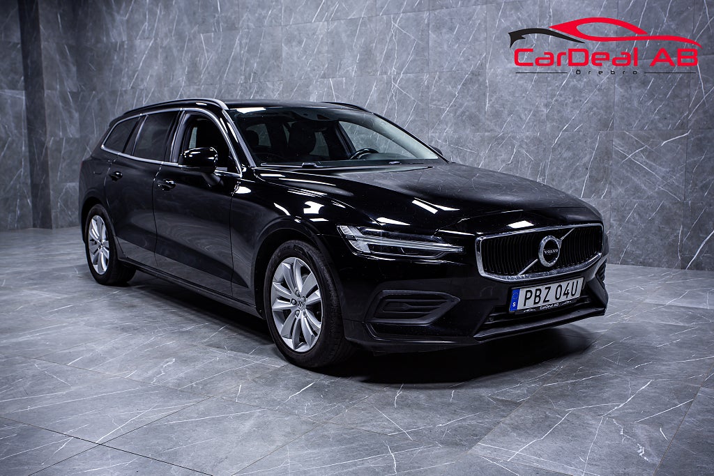 Volvo V60 B4 Momentum Advanced Värmare Skinn Kamera CarPlay Navi