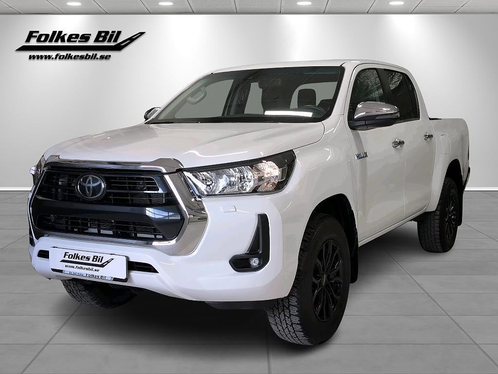 Toyota Hilux Double Cab 2.4 D 150 hk AWD Hero V-däck