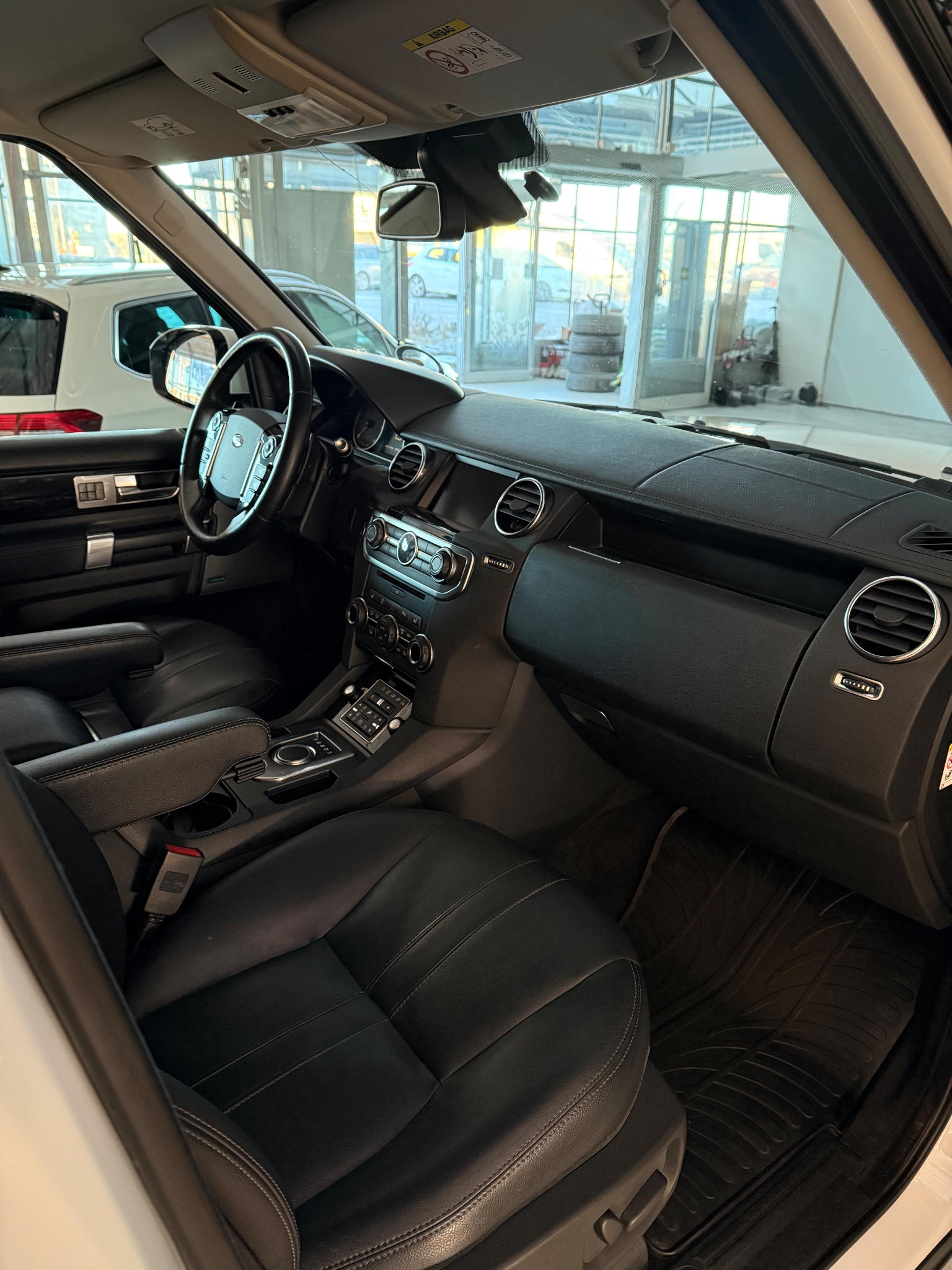Land Rover Discovery 2014, bild 5/30