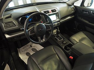 Kombi Subaru Outback 17 av 25