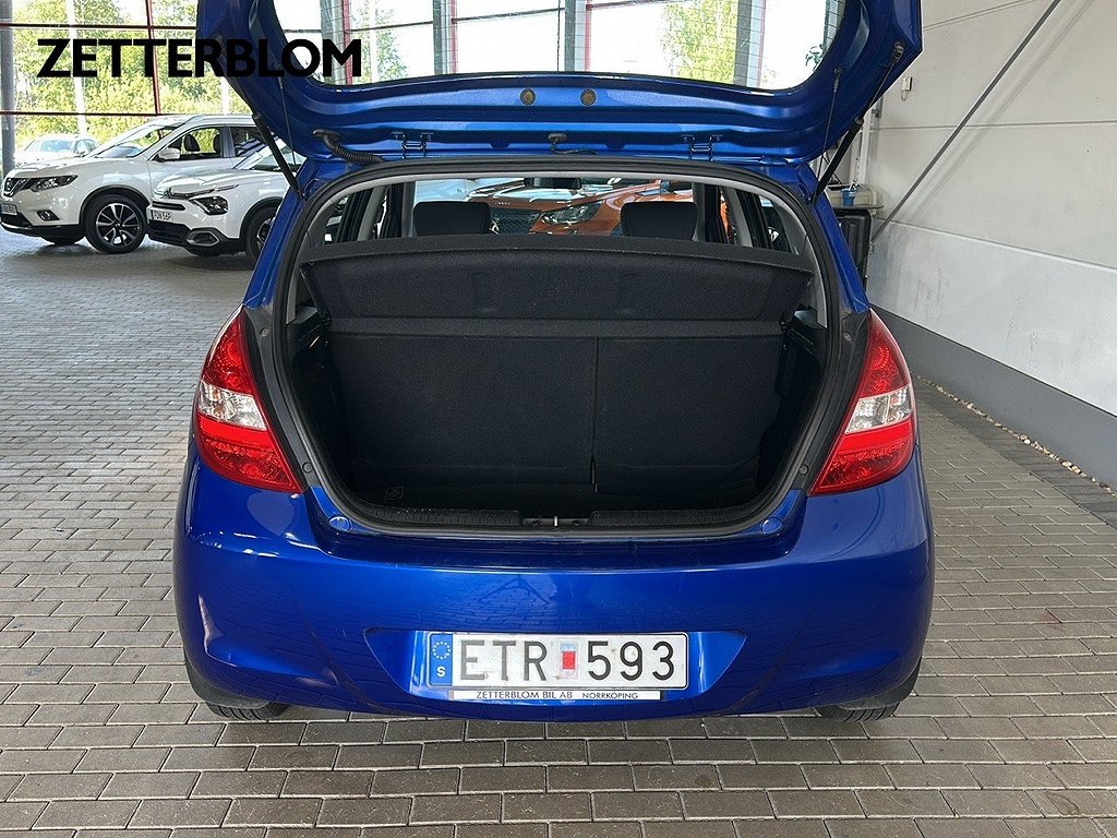 Halvkombi Hyundai i20 6 av 17