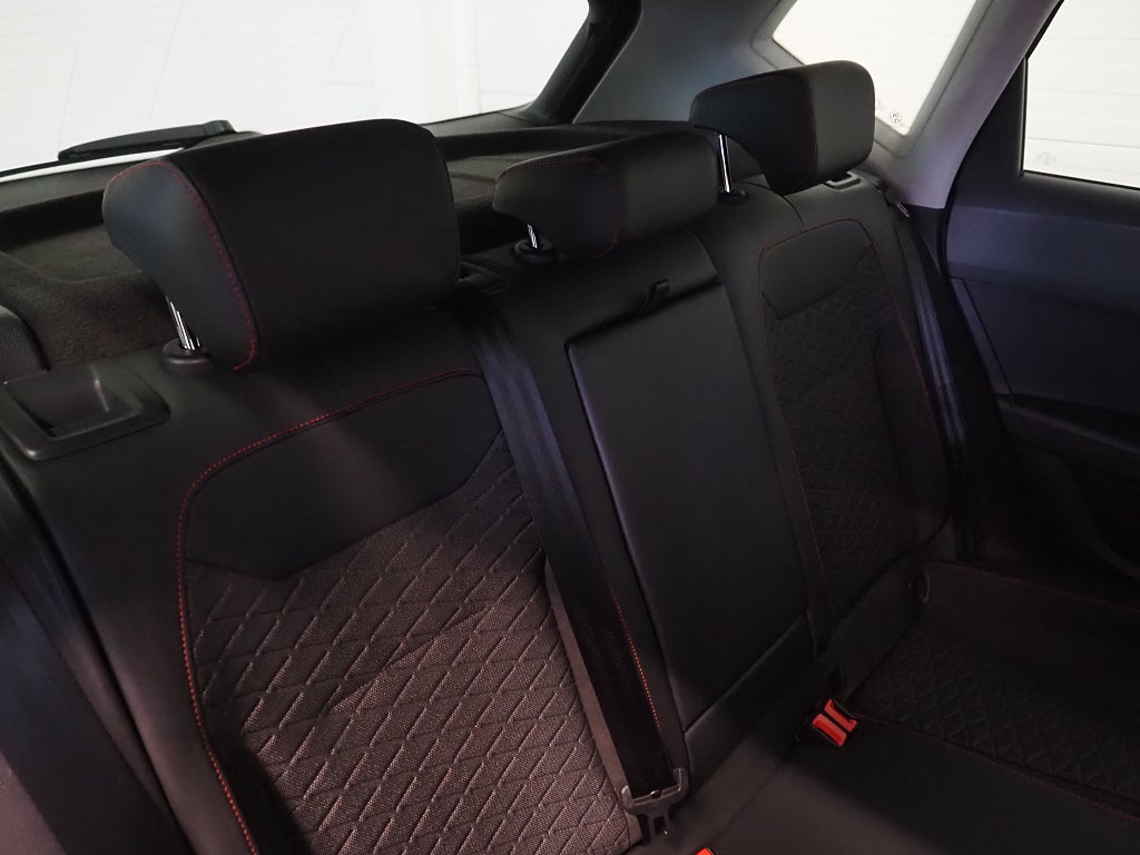 Seat Ateca 2.0 TDI 4Drive FR Cockpit Drag Navi D-Värm B-Kam 2021