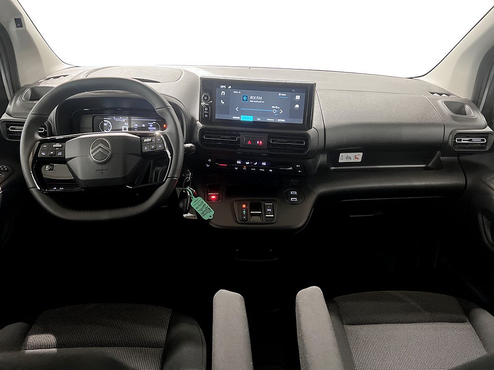 Bild på Citroën Berlingo Crew Cab 130hk Aut - EDITION! SERVICE & V-HJUL INGÅR!
