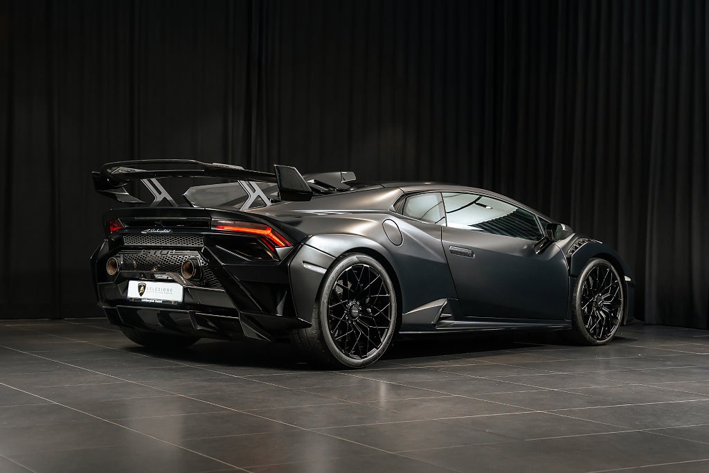 Gallery image 3 of 16