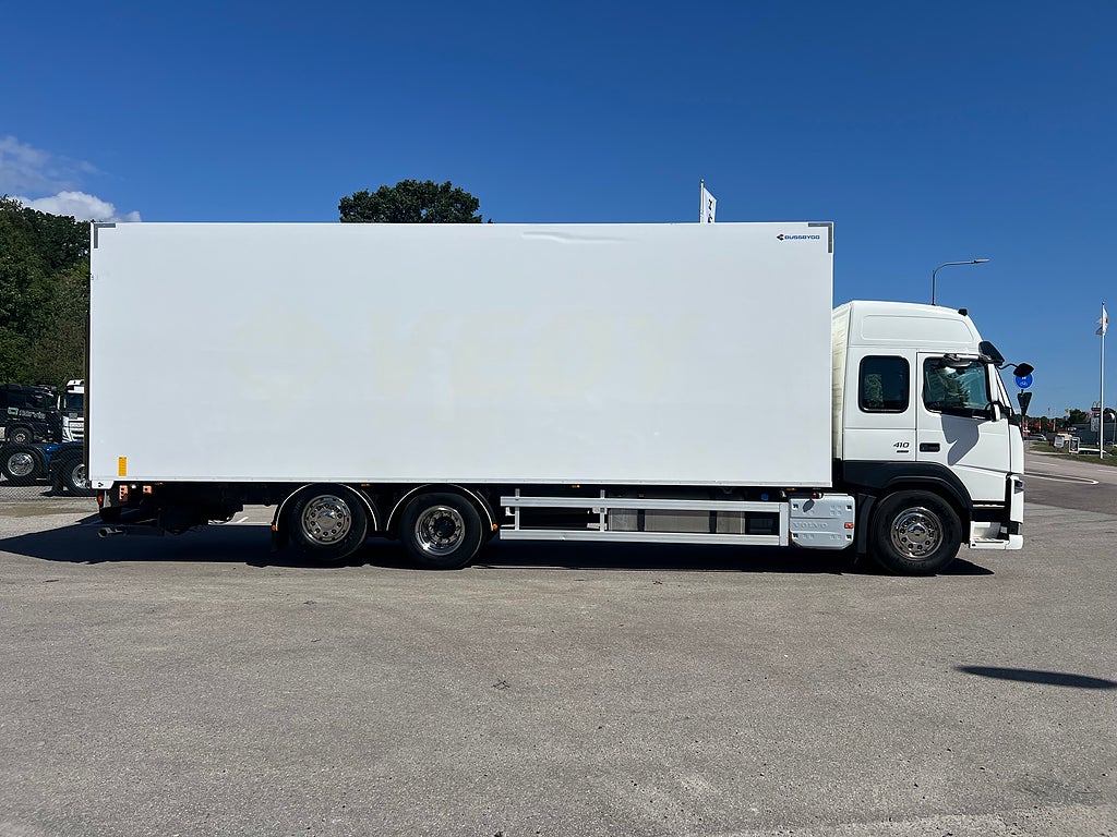 Volvo FM 410 6x2 Skåpbil, Öppningsbarsida, Bussbygg, Värmare