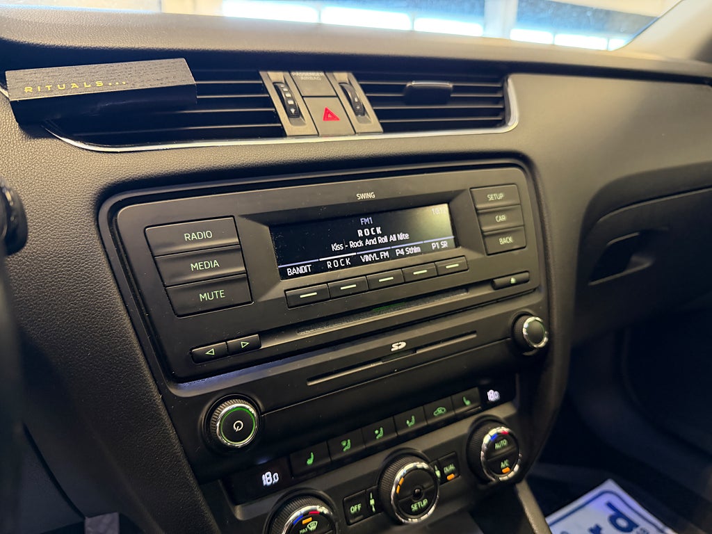 Skoda Octavia 2013 - miniatyr 13