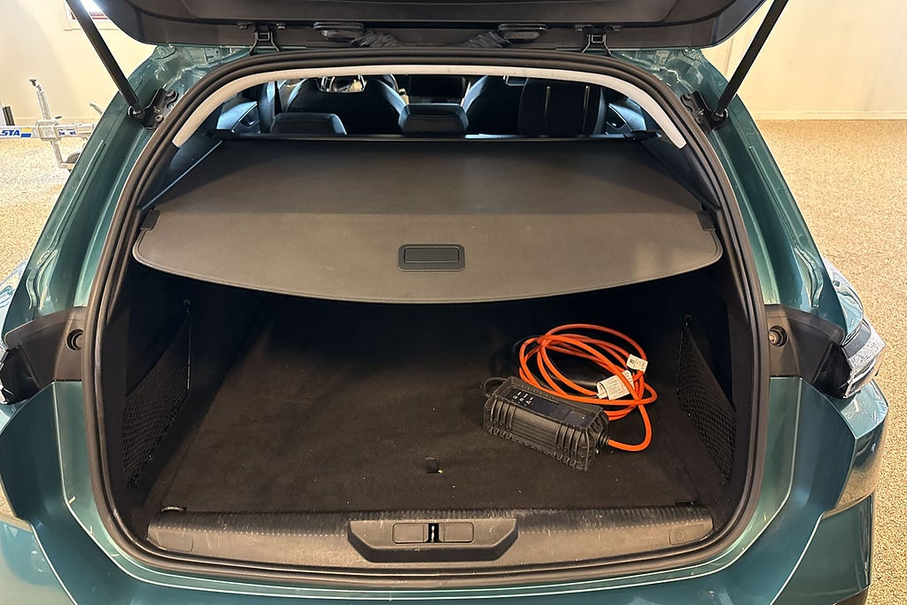 Peugeot 308 SW Plug-In Hybrid 180 EAT Allure P-värm Kamera Moms  miniatyr 17