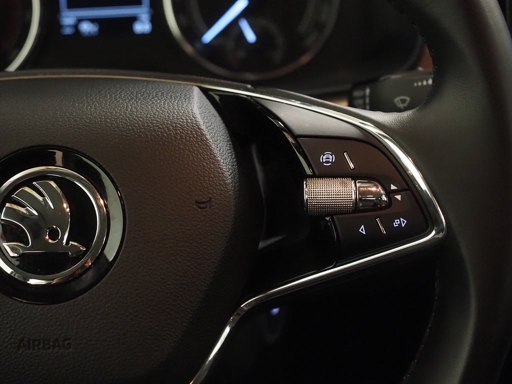 Skoda Scala 1.0 TSI 110hk Style Dragkrok Backkamera Adaptiv Farth 2023