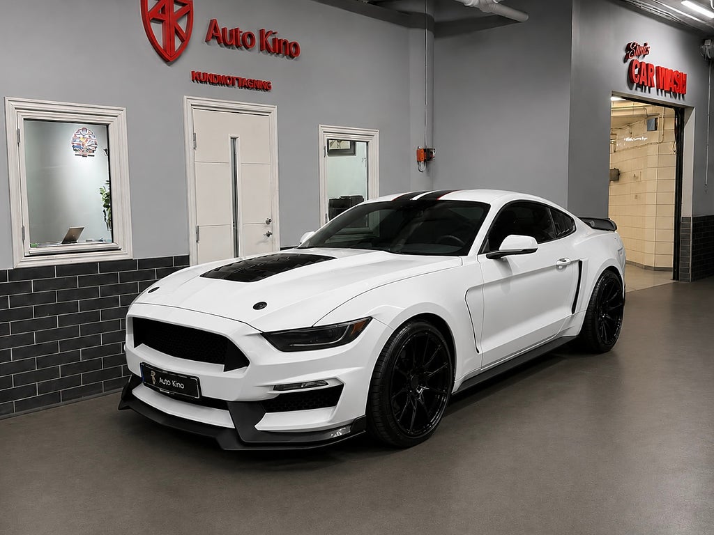 Ford Mustang  2.3 EcoBoost 410 hk / Shelby Body / Akrapovic
