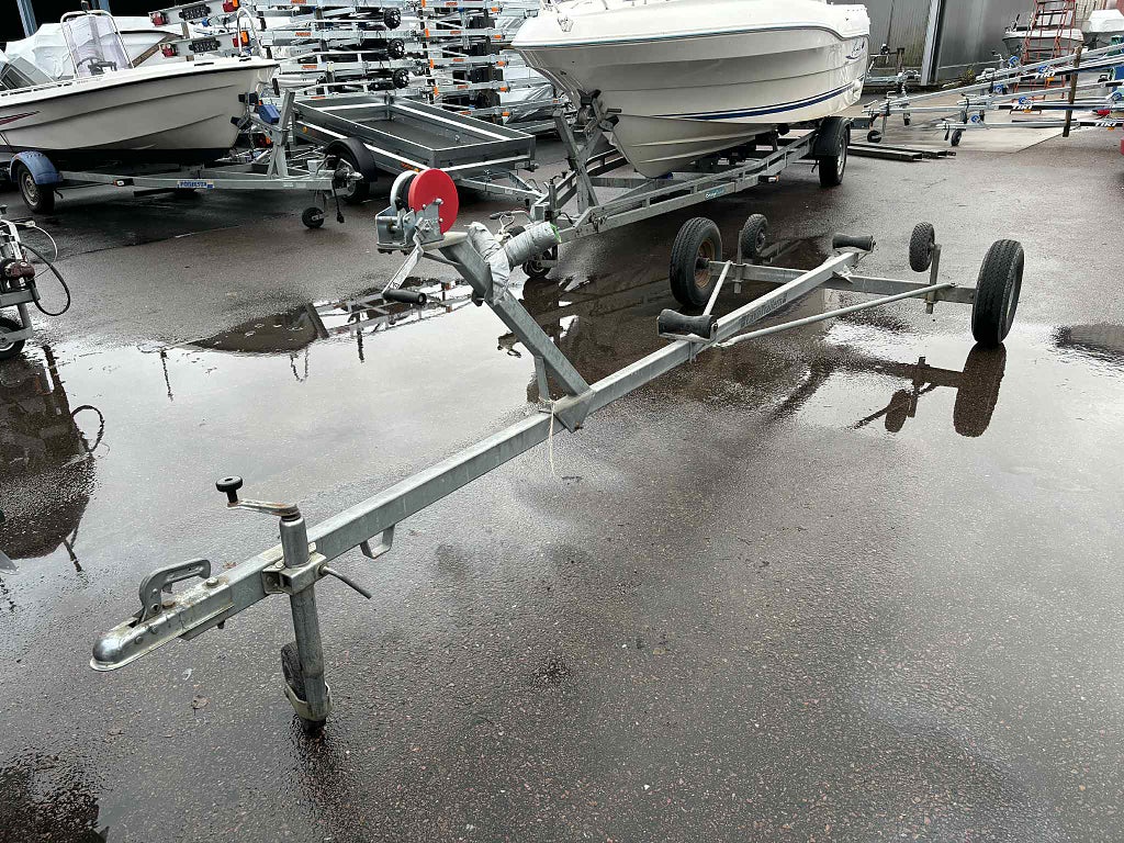 Laxå-trailern 500 kg 30 km/h båtupptagnignsvagn 