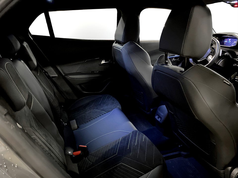 Bild på Peugeot 2008 GT Hybrid 145hk Aut B-KAMERA CARPLAY
