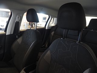 Kombi Peugeot 2008 16 av 20