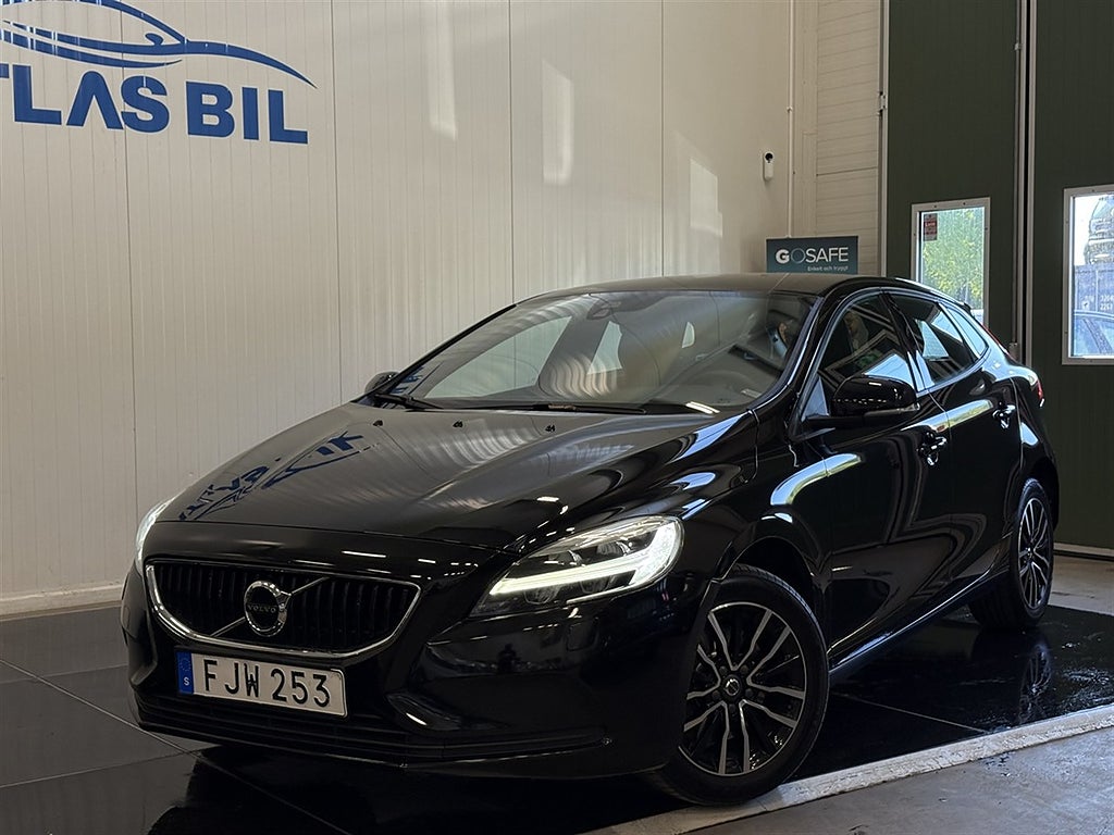 Volvo V40 D3 150hk Business Advanced/ Ny besiktad/ Ny servad/ Vinterdäck/
