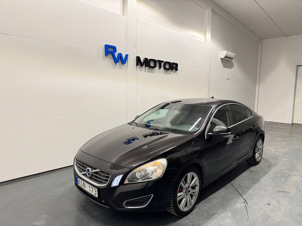 Volvo S60 D5 AWD 205hk Summum Taklucka D-värm Navi 