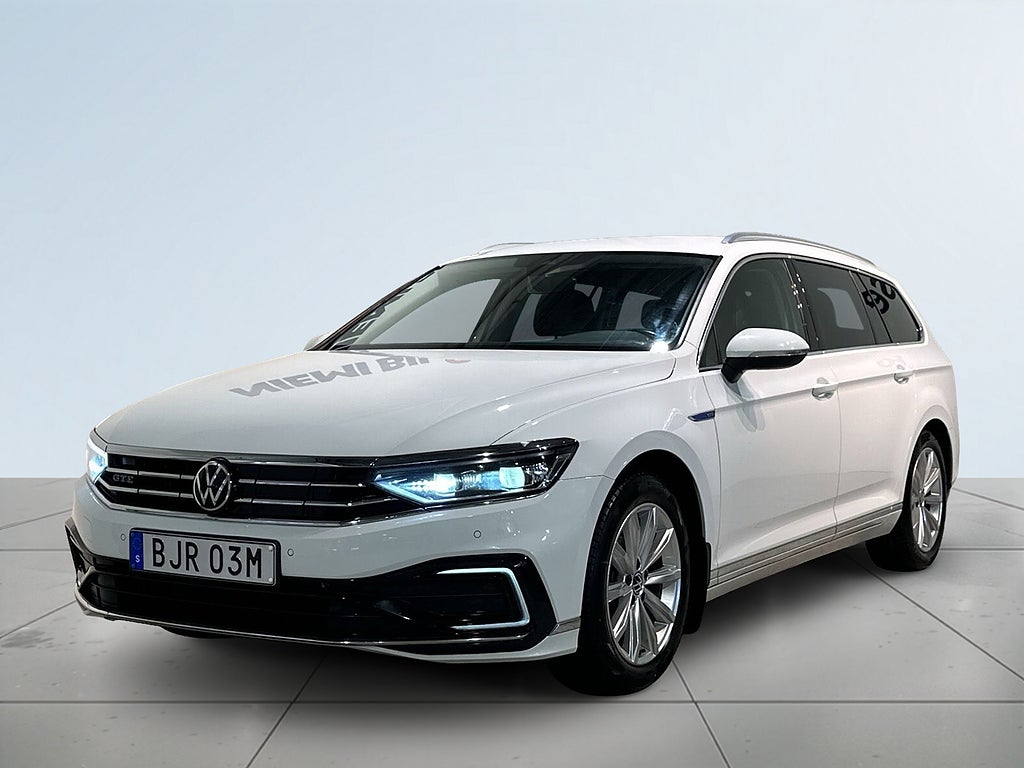 Volkswagen Passat Sportscombi GTE 1.4 TSI Drag Pvärm Kamera SoV MOMS