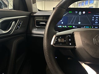 MG HS PHEV Luxury 360° GPS Pvärm Elbaklucka Skinn SoV MOMS – bild 18