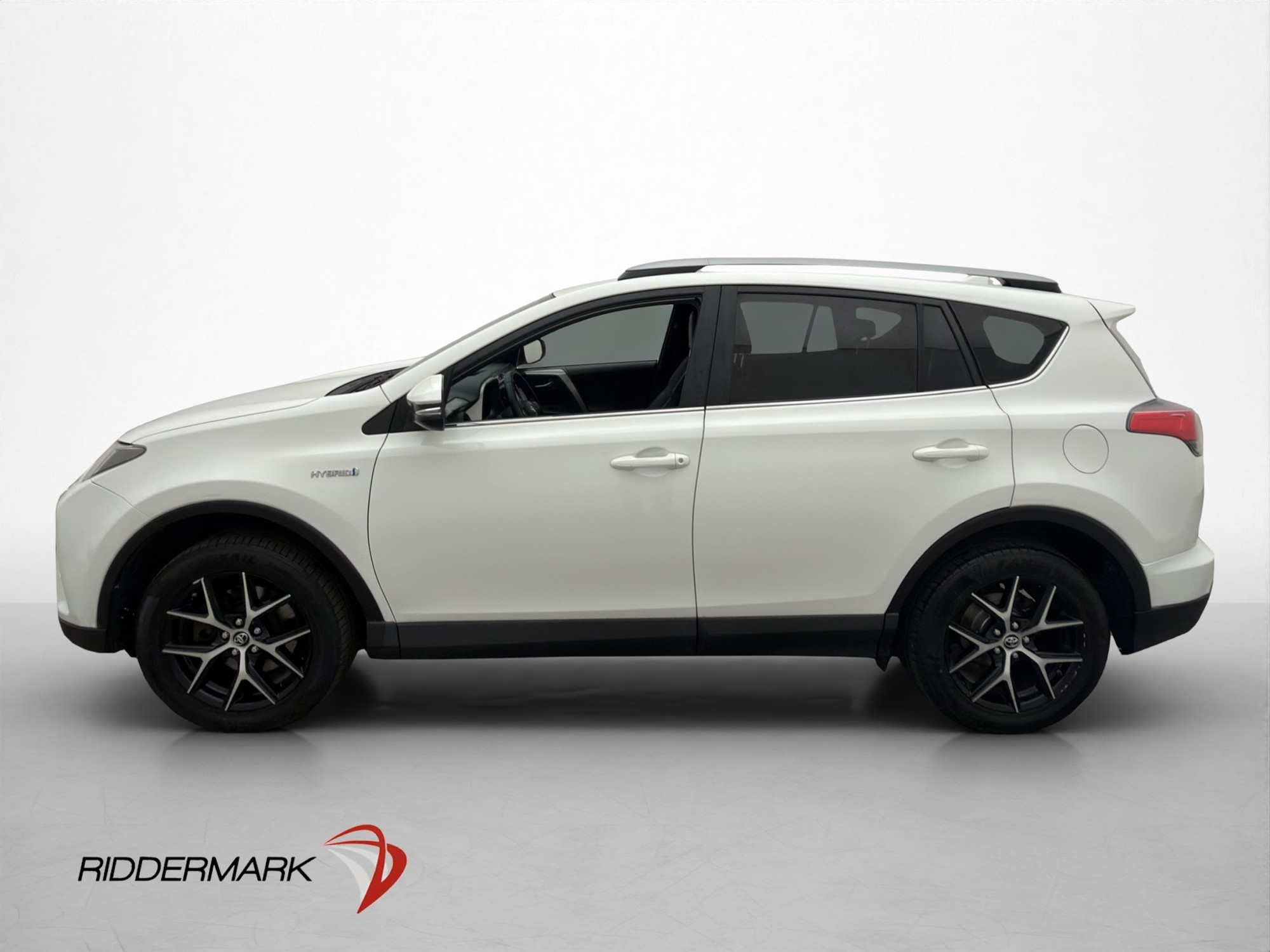 Toyota RAV4 2017, photo 5/75