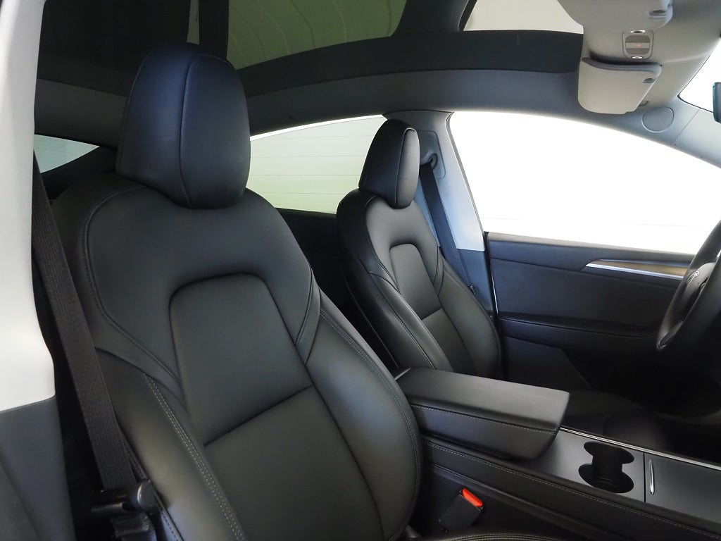 Tesla Model Y Performance 534hk AWD | Dragkrok | Panorama | Moms |