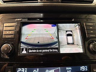 Nissan Qashqai 1.3 DIG-T DCT 360°kamera GPS Mvärm Drag S/V-hjul – bild 17