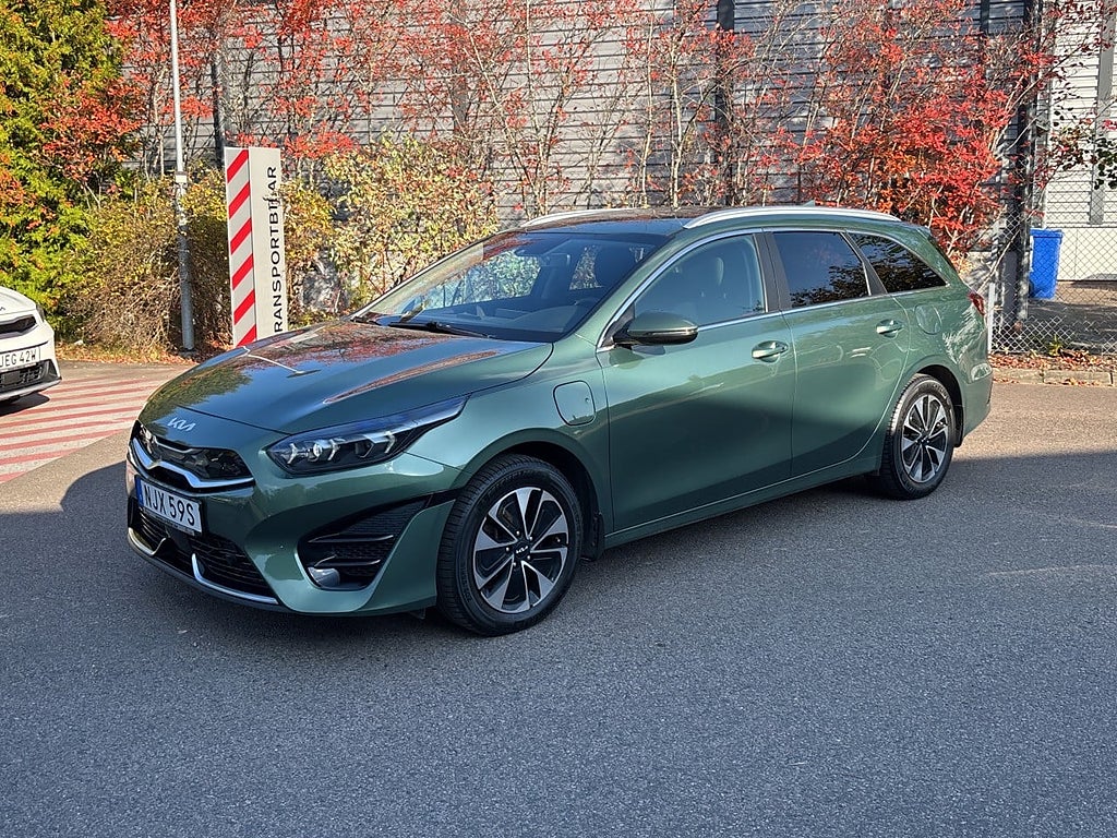 Kia Ceed SW PLUG IN HYBRID DCT6 ACTION