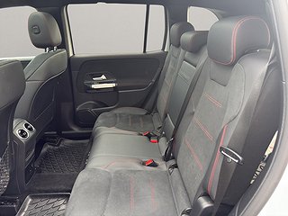 SUV Mercedes-Benz GLB 6 av 15