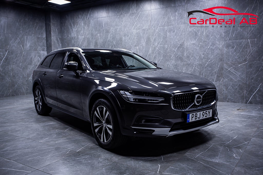 Volvo V90 Cross Country D4 AWD Momentum Värmare Drag Navi B-Kamera VOC