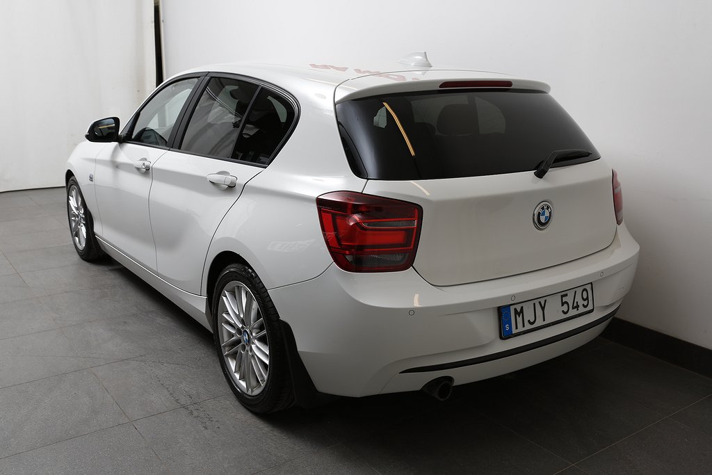 BMW 118 d 143hk Sport line Aut 5D Nybesiktad 2012