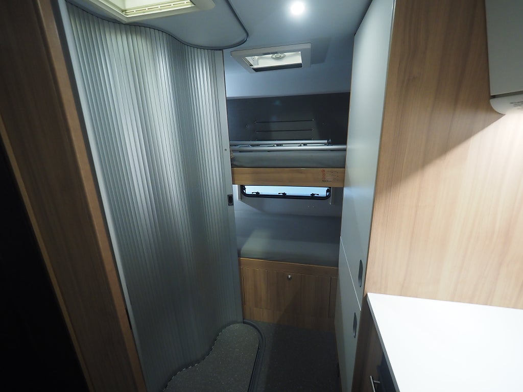 Sun Living S 70 DK AC I 6 bälten I 6 bäddar I 3500kg I B-kort 2018