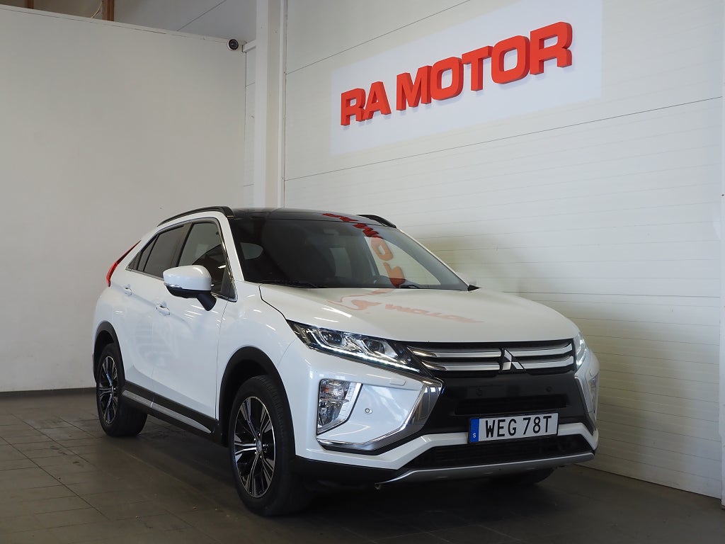 Mitsubishi Eclipse Cross 1.5 T-MIVEC S-AWC CVT Intense Onyx Pano 360° Skinn HUD