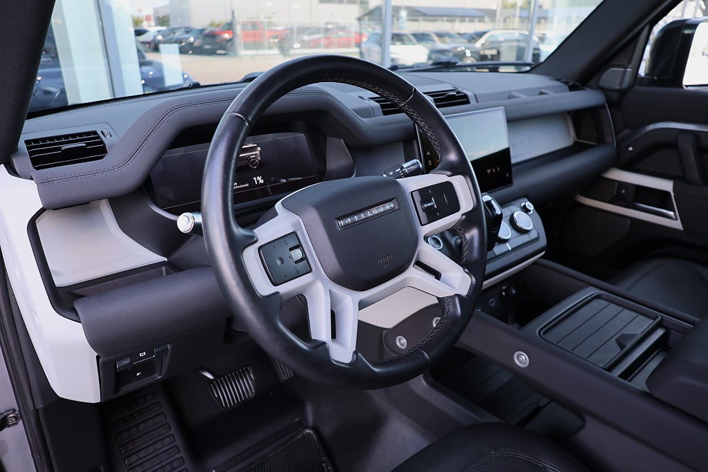 Land Rover Defender P400e PHEV AWD 400HK PANO, MERIDIAN, VÄRMARE, 360°
