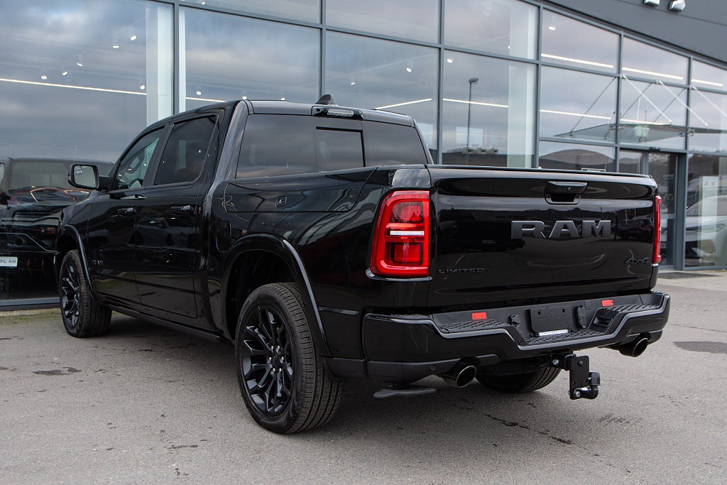 Dodge RAM 1500 Limited Night Edition 548 hk - LÅG SKATT E85