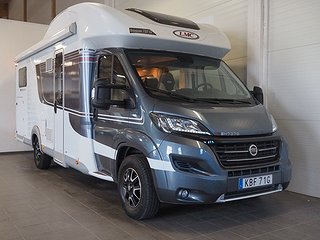 Husbil-halvintegrerad LMC Breezer H737 1 av 20