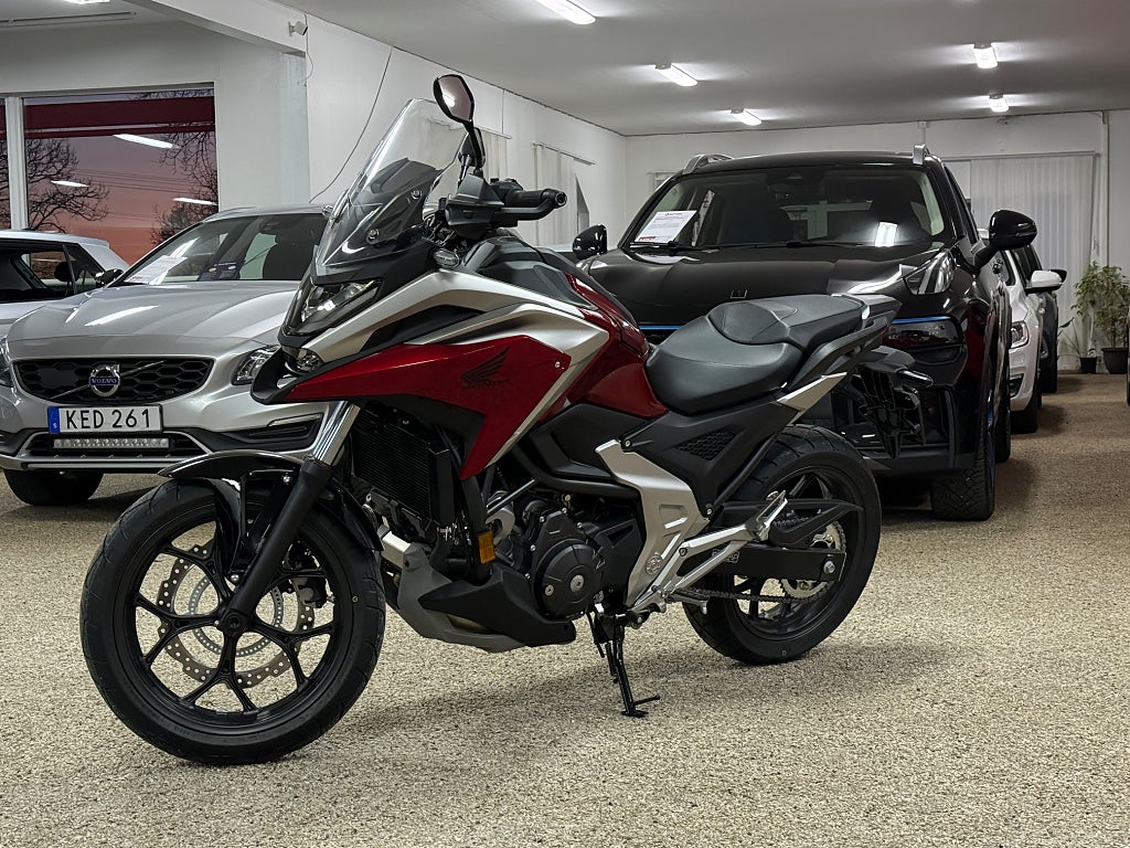 Honda NC750X ABS ENDAST 8 MIL! 