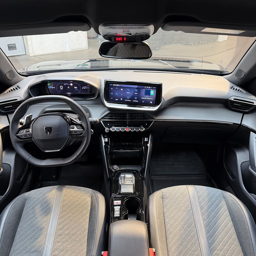 Peugeot 2008 1.2 PureTech 130 EAT Allure Winter Pack Carplay Kamera