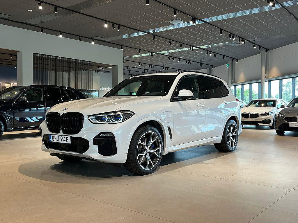 BMW X5 xDrive45e M Sport Laserlight Panorama HK D/A Pro Drag