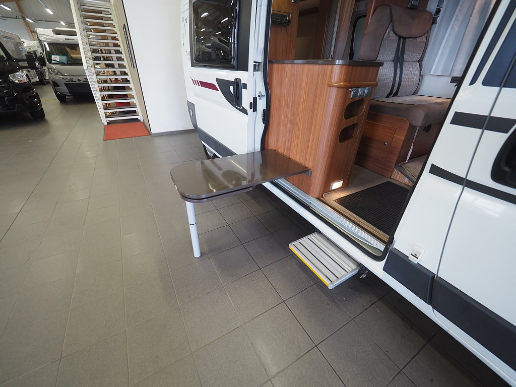 Adria Twin SP 120hk | Markis | Dragkrok | Under 6m | Plåtis 2011