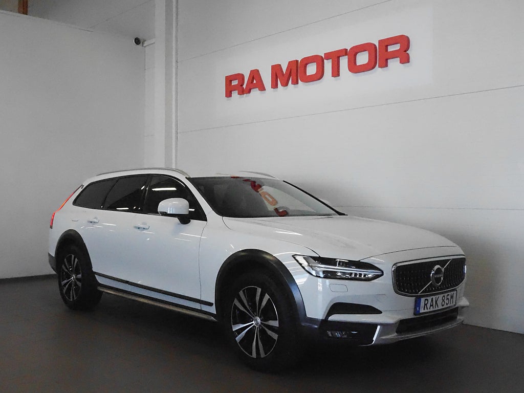 Volvo V90 Cross Country D4 AWD Geartronic Advanced SE II 190hk | Drag 2020