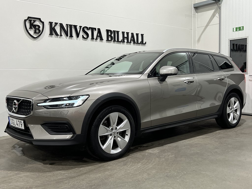 Volvo V60 Cross Country B4 AWD Momentum 4,95% KAMPANJ 197hk