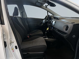Toyota Yaris Hybrid e-CVT S&V-hjul/Kamera/Farthållare/Bluetooth