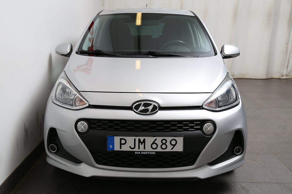 Hyundai i10 1,0 67hk Premium Automat Klima P-sensor Bluetooth 2017