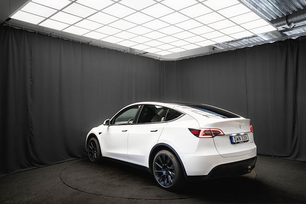 Tesla Model Y Long Range AWD DRAG 20'' PANO LÄDER 1-ÄGARE MOMS