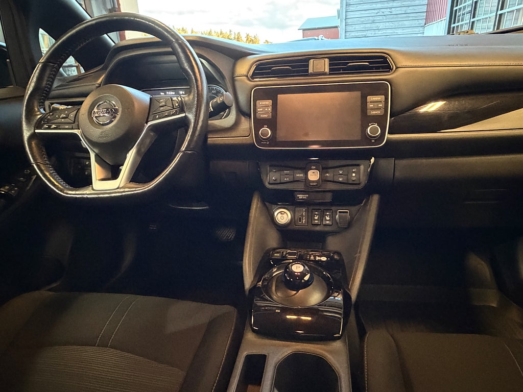 Nissan Leaf 2022 - miniatyr 11